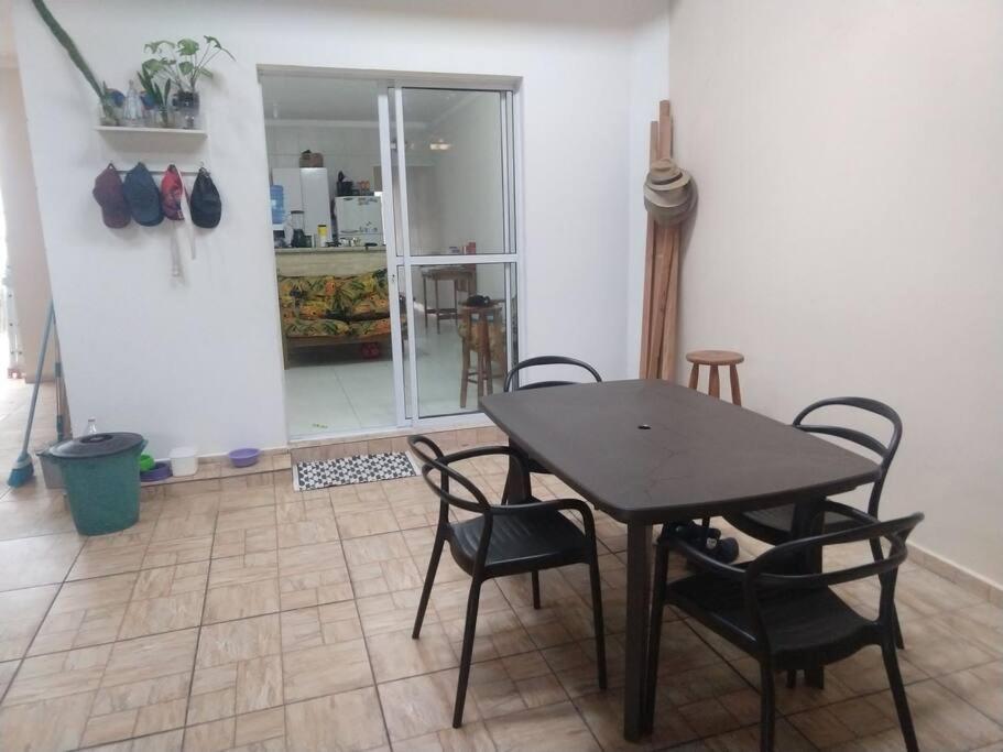 Casa Em Com 2 Quartos Garagem P 2 Carros, Churrasqueira, Piscina 200 M Da Itanhaém