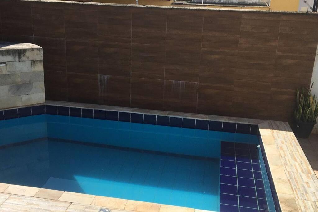 Casa Em Com 2 Quartos Garagem P 2 Carros, Churrasqueira, Piscina 200 M Da *