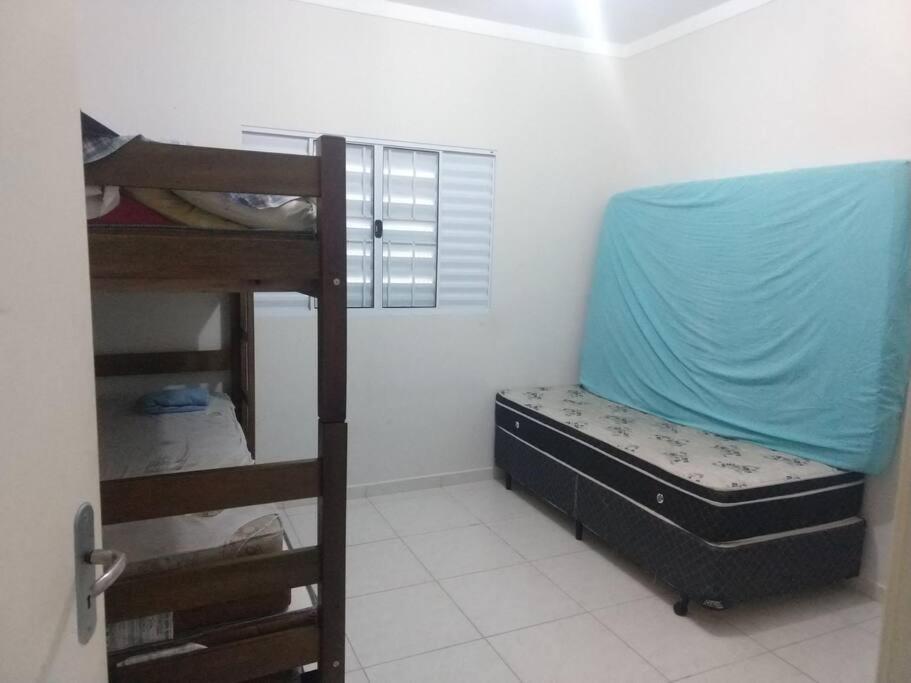 Holiday home Casa Em Com 2 Quartos Garagem P 2 Carros, Churrasqueira, Piscina 200 M Da
